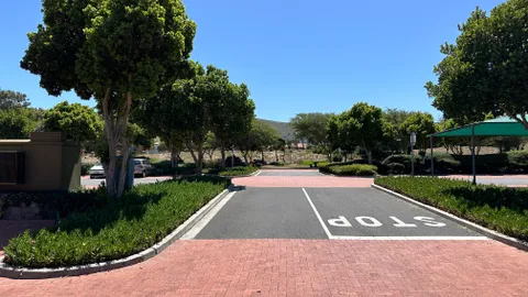 Plattekloof Office Park, 1 Bloulelie Street, Parow